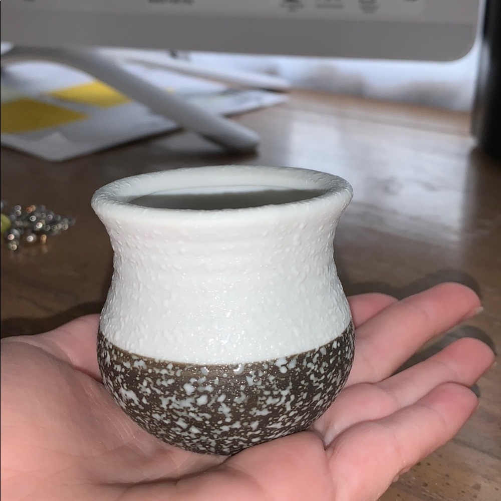 Two Small Ceramic Pots - Picture 4 of 4